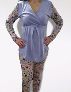Pijama Cruzado Lila Con Damasco Estampado