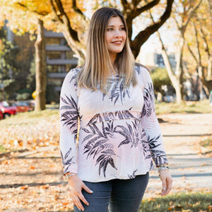 Polera Renata Hojas Azules Rosada Manga Larga
