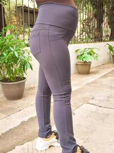 Pantalón Pitillo Gris